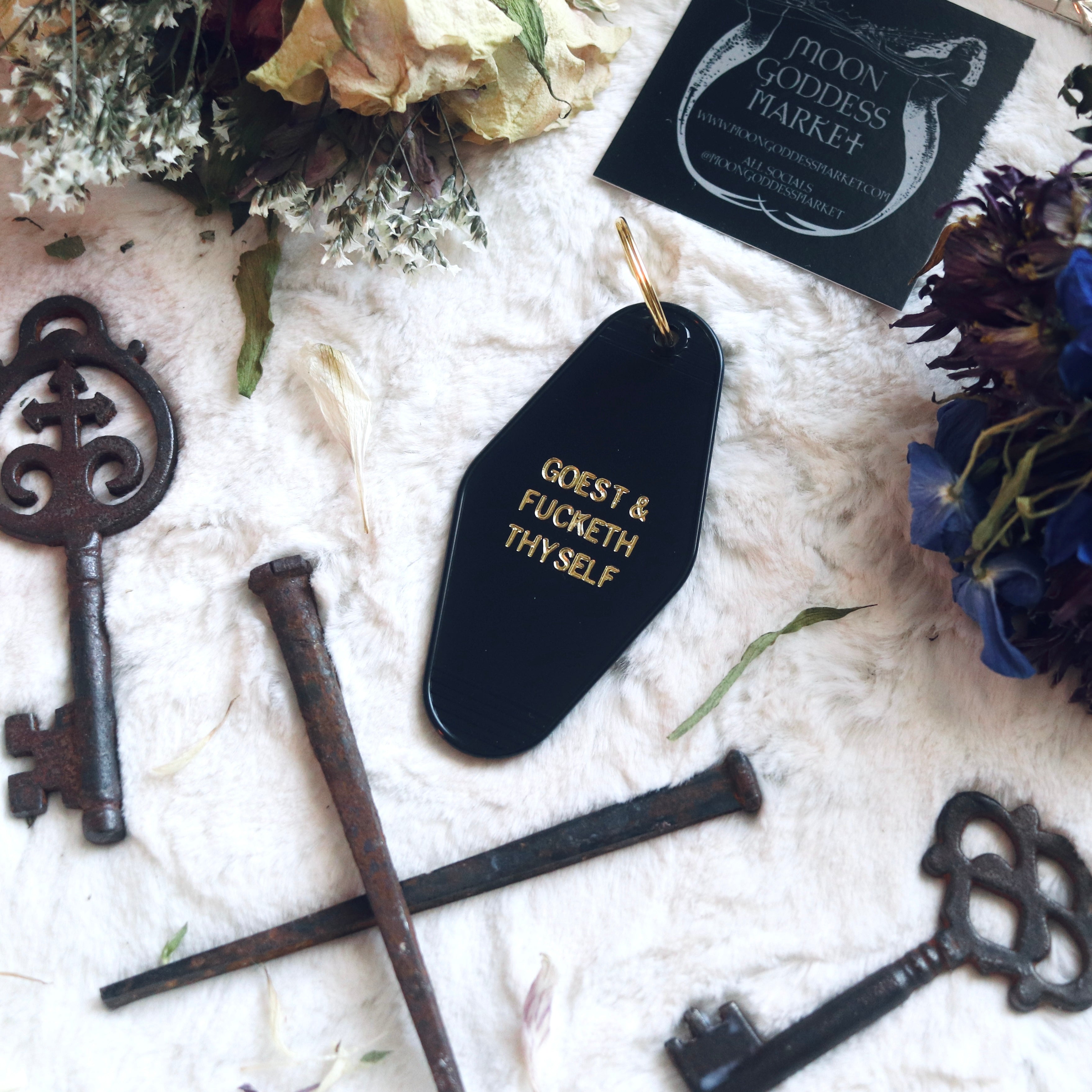 Hotel Motel Key Chain Black and Gold Goest and fucketh thyself - Moon Goddess Market